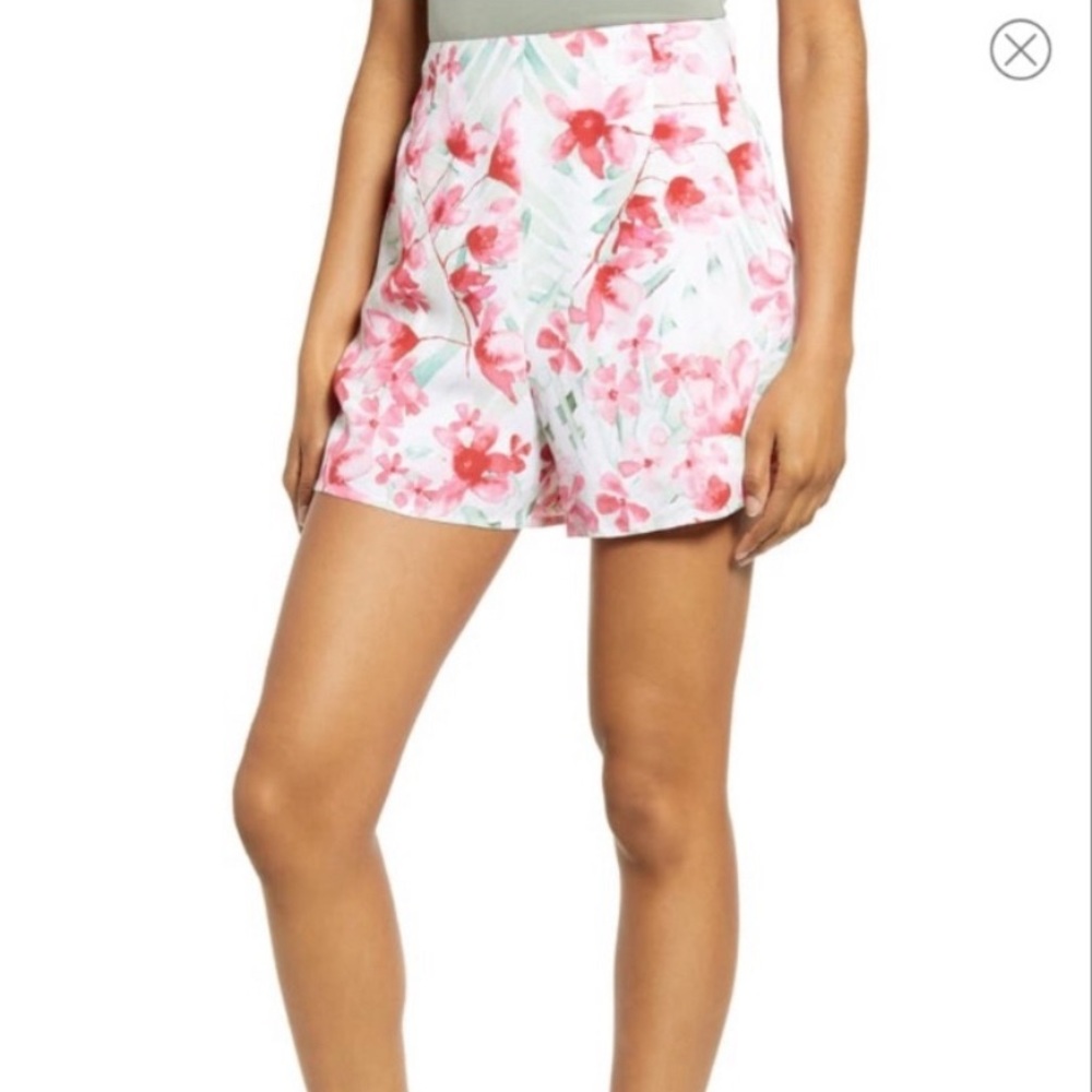 NWT LEITH White Floral Shorts